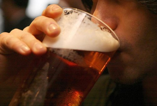 Pub-goers ‘will be forced to wear masks in beer gardens’