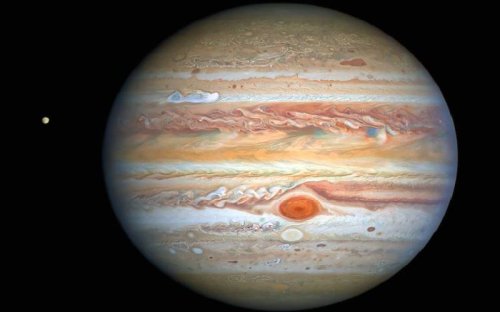 NASA snaps incredible photo of mysterious colour-changing storm on Jupiter