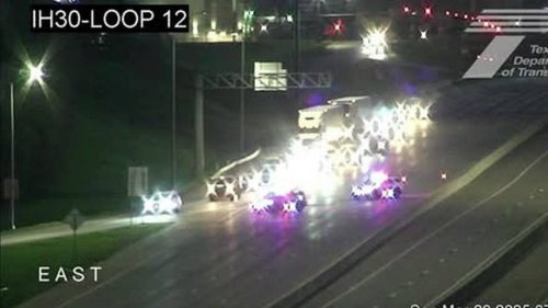 Passenger dies when drunk driver crashes into truck on I-30, Grand Prairie police say