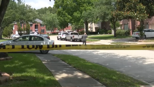 Man crashes truck while fleeing home where he found body in box, Texas cops say