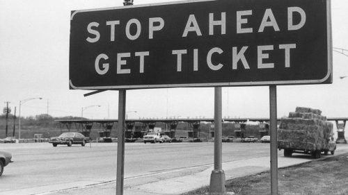 Remember I-30 toll plazas? Why some in Fort Worth cried the day DFW Turnpike was ‘freed’