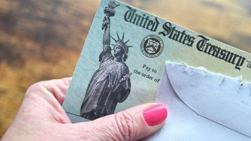 Right before midterms, Trump dangles $500 refunds for select ACA enrollees