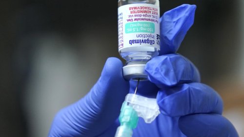 FDA pulls Evusheld authorization as coronavirus evolution quashes another therapy