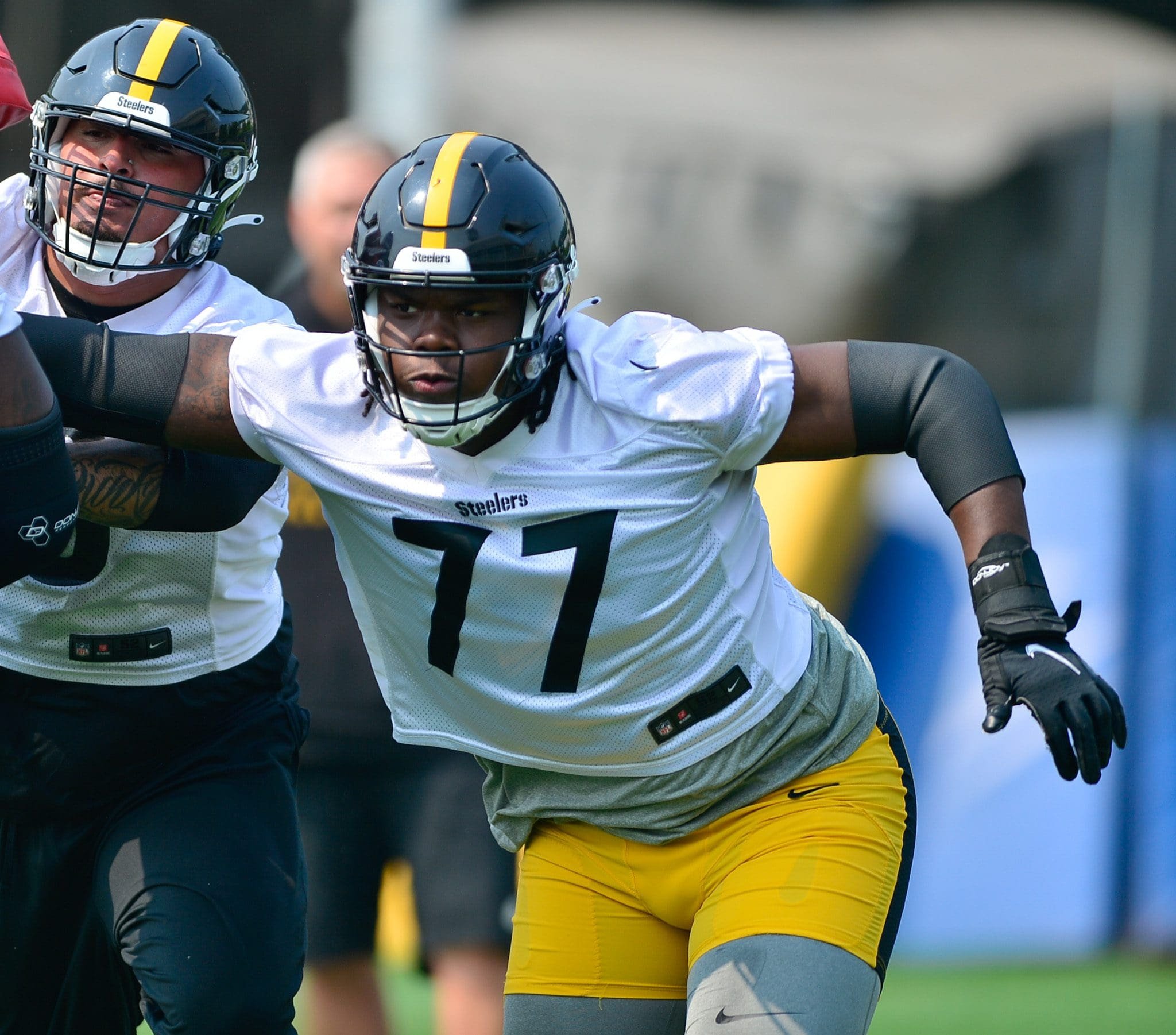 Steelers rookie Broderick Jones comes in at LT with Dan Moore Jr