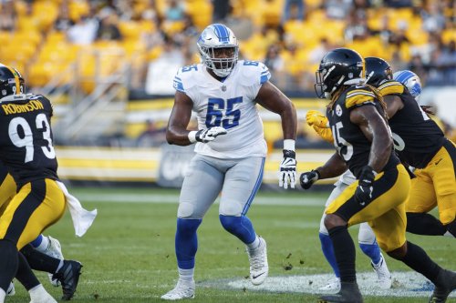 Steelers Sign Gigantic former Lions Tackle