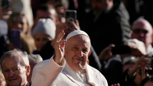 Papst leidet an "Atemwegsinfektion" und bleibt "einige Tage" in Klinik