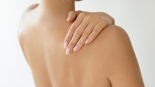 Eincremehilfe für den Rücken: Drei handliche Modelle im Vergleich