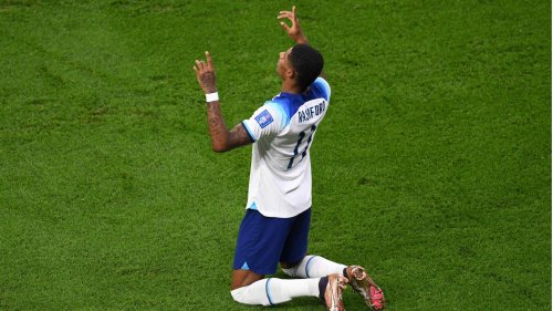 Marcus Rashford trauert auf dem Platz um verstorbenen Freund