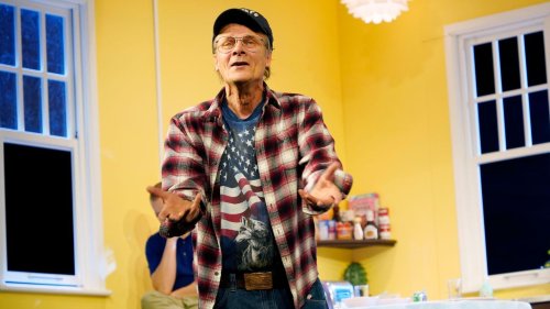 Edgar Selge: "Meine Frau und ich brauchen es dringend, zusammen zu arbeiten"