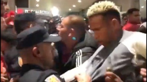 Nationalspieler von Peru liefern sich Handgemenge mit spanischer Polizei