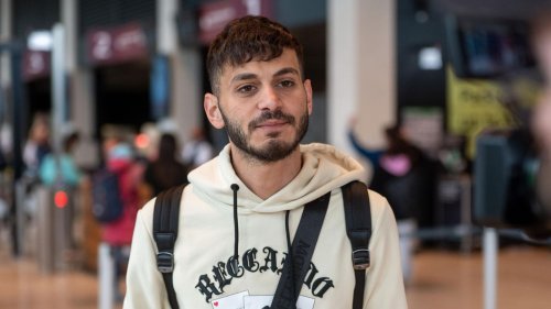 Influencer schoss Rakete in Wohnung – jetzt fliegt er zurück in seine Heimat
