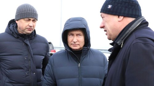 Putin inspiziert Krim-Brücke – doch sein Auftritt verrät mehr als gewollt 