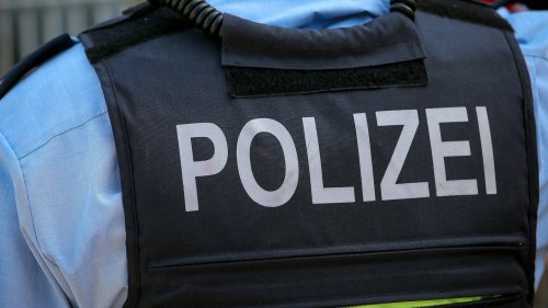 Die Frage "Wo kommst du wirklich her" kostet Berliner Polizei 750 Euro