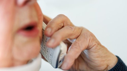 Enkeltrick 2.0: Wie Betrüger mit KI und Fake-Stimmen Geld ergaunern