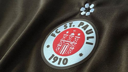 Genderstern statt Meisterstern: FC St. Pauli läuft mit Sondertrikot auf