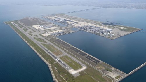 Osaka Kansai: Der Flughafen, der im Meer versinkt
