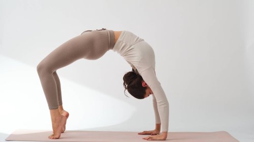 Jeder kann in nur wenigen Wochen Yogalehrer werden – warum das Gefahren birgt