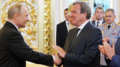 Schröder lehnt Aufsichtsratsposten bei Gazprom ab