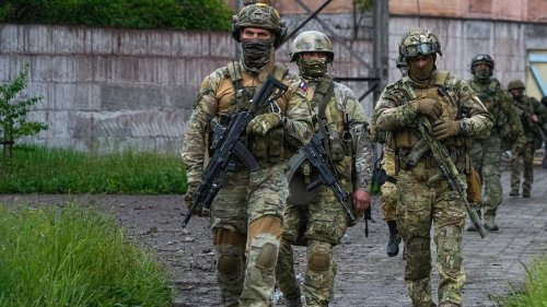 Austausch von Mariupol-Kämpfern im Gespräch – Russland meldet Zerstörung "großer" Ladung westlicher Waffen