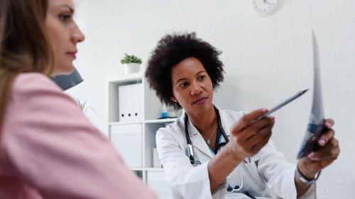 Krebs-Diagnose: Wie Erkrankte den richtigen Arzt finden und wie sie eine Zweitmeinung einholen können