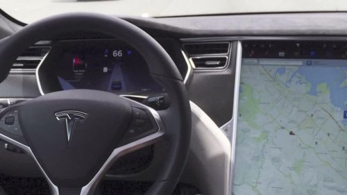 Ist Tesla Autopilot sicher? Erster US-Prozess nach tödlichem Unfall gestartet