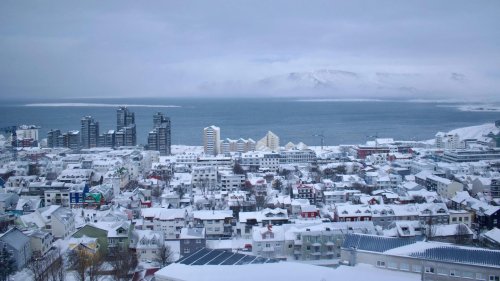 Schneesturm in Island: Hunderte Reisende am Flughafen gestrandet