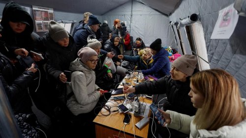 "Die Russen wollen, dass wir erfrieren oder nach Europa flüchten." Aber das lassen sie hier in Kiew nicht zu