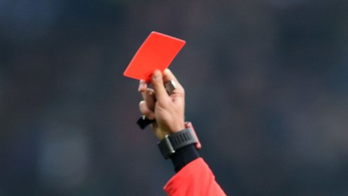 Fußballer tötet Schiedsrichter nach Roter Karte