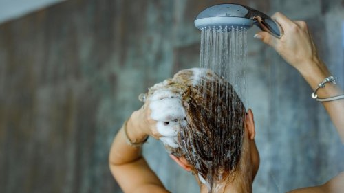 CWC-Methode: Glänzendes, gesundes Haar durch einen einfachen Trick 