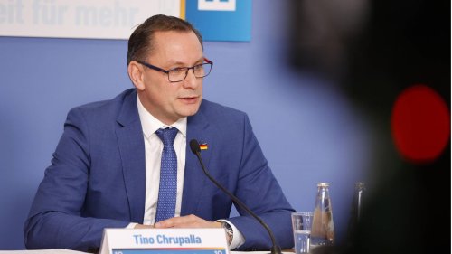 Kritik an Chrupalla im AfD-Chat: "Die Russen haben dich schon beim letzten Mal am Nasenring durch die Manege gezogen"