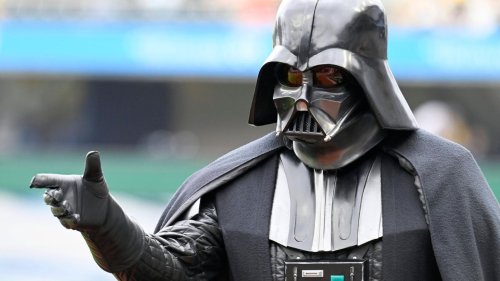 Reichsbürger in Darth-Vader-Kostüm ruft Polizei auf den Plan