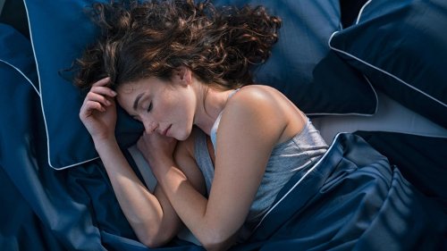 Jahrhundertelang schliefen die Menschen in zwei Phasen – und standen mitten in der Nacht auf