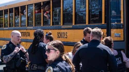 Frau erschießt sechs Menschen in einer US-Grundschule, darunter drei Kinder – ihr Motiv wirft Fragen auf