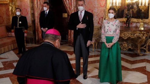 Letizia von Spanien trägt ein 45 Jahre altes Kleid ihrer Schwiegermutter