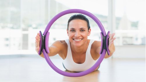 Ganzkörpertraining: Wie Sie mit einem Pilates-Ring Ihr Workout intensivieren