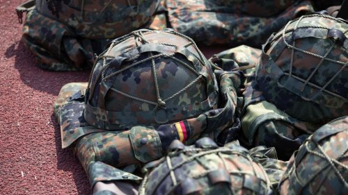 5000 Helme aus Deutschland für die Ukraine: "Dieses Feigenblatt ist nur peinlich"