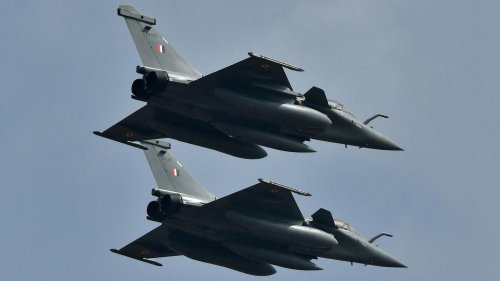 Luftschlacht um Kaschmir – chinesische Raketen schießen französischen Jet ab