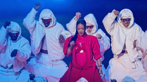 Seniorenheim-Bewohnerinnen spielen Rihannas Super-Bowl-Show nach - und der Popstar liebt es