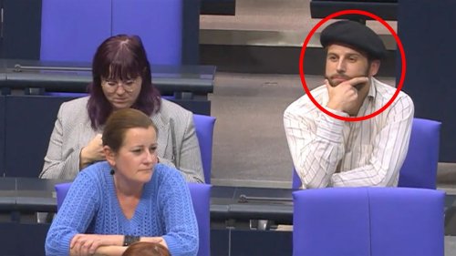 Abgeordneter fliegt aus dem Bundestag