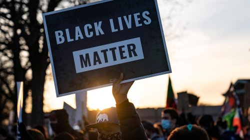 Nach wilder Verfolgungsjagd: Polizei tötet 25-jährigen Afroamerikaner mit 60 Schüssen
