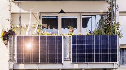Balkonkraftwerk kaufen: So gelingt der Solarstrom-Start