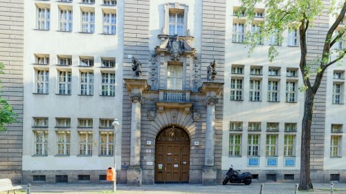 Schwuler Berliner Lehrer beklagt Mobbing durch Schüler