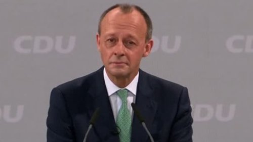 Sichtlich gerührt: Friedrich Merz nimmt Wahl zum CDU-Vorsitzenden an