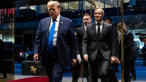 Polens Präsident Duda stattet dem amtslosen Trump einen Freundschaftsbesuch ab