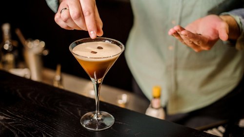 Espresso Martini selber mixen: Der Kaffee-Cocktail mit Historie
