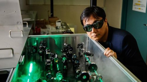 Quantenbatterie: Superabsorption macht extrem schnelle Aufladung möglich