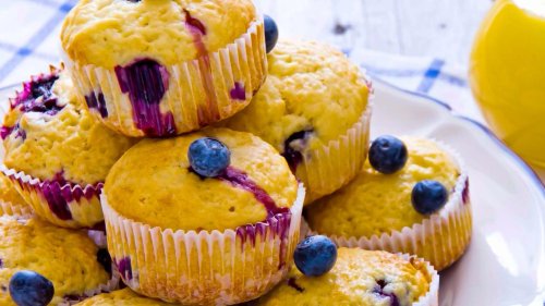 Schnell und lecker: So machen Sie gesunde Blaubeer-Cheesecake-Muffins selber