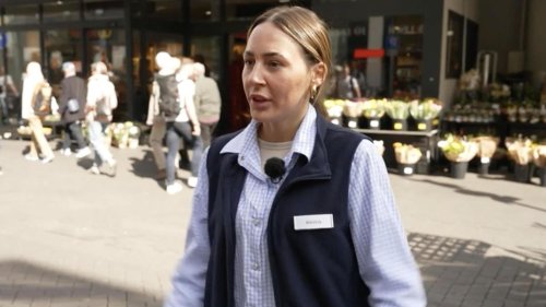 Warum Alessia Herren jetzt an der Supermarktkasse sitzt