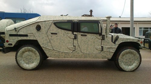 Für den Feind nahezu "unsichtbar": Wie eine Firma aus Griechenland Militärfahrzeuge schützen will