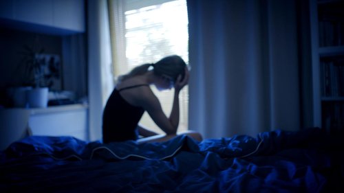 Behörde behauptet, Frau soll Schlafstörung haben – und lässt Anklage wegen Vergewaltigung fallen